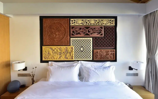 The Rock Hotel