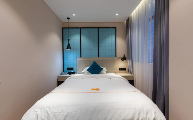 Warmyes Business Hotel