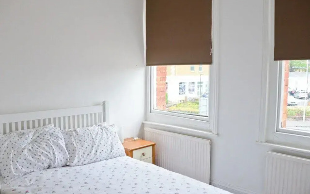 Corner House Apartment