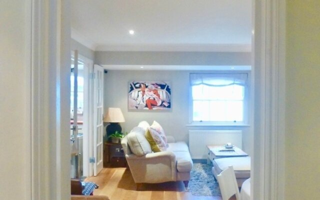 2 Bedroom Apartment in Brighton With sea View Sleeps 3