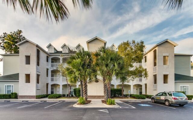 World Tour Golf Links Condos by Escape