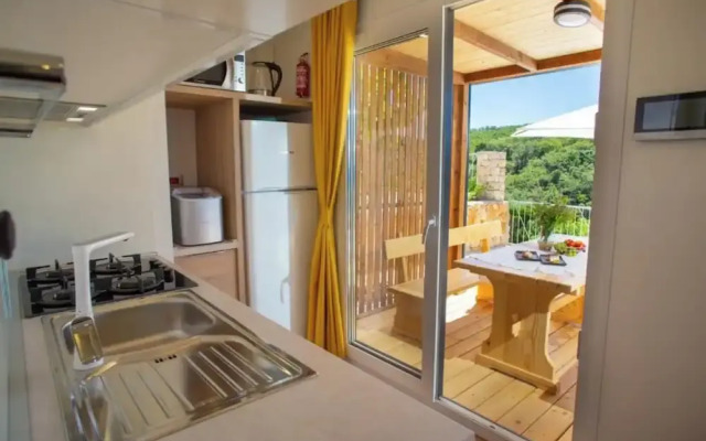 Lastura Mobile Homes