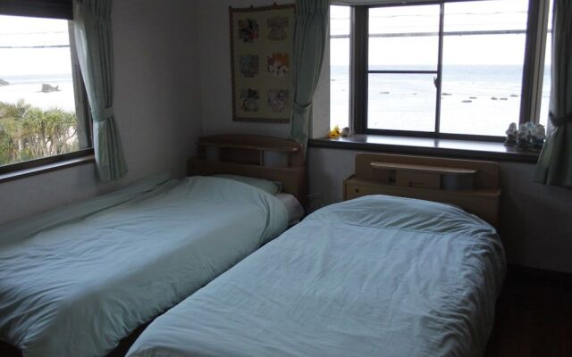 Guesthouse Amami Long Beach
