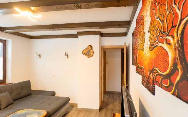 Beautiful apartment in Salzburg with garden