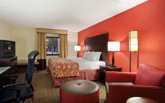 Ramada Lansing Hotel and Conference Center