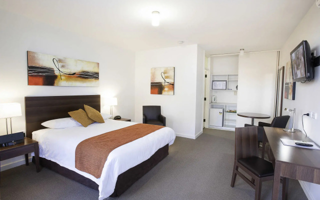 The Standpipe Golf Motor Inn