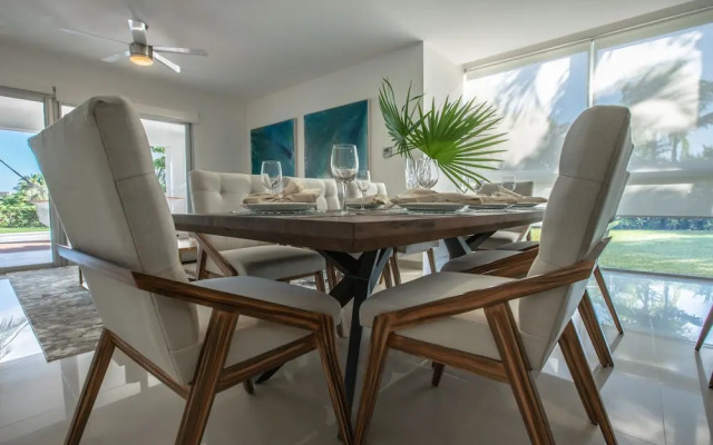 Casa Serena With Private Pool 2 Bedroom Condo by RedAwning