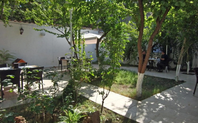 Ozkavak Hotel Kaleici