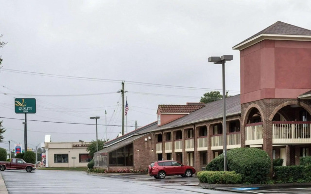 Rodeway Inn At Fort Lee