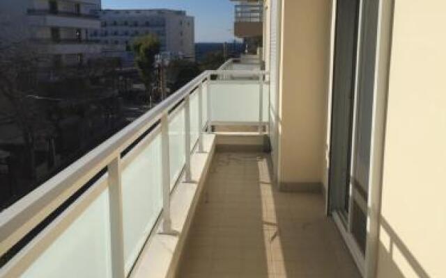 Alkyoni City Apartment