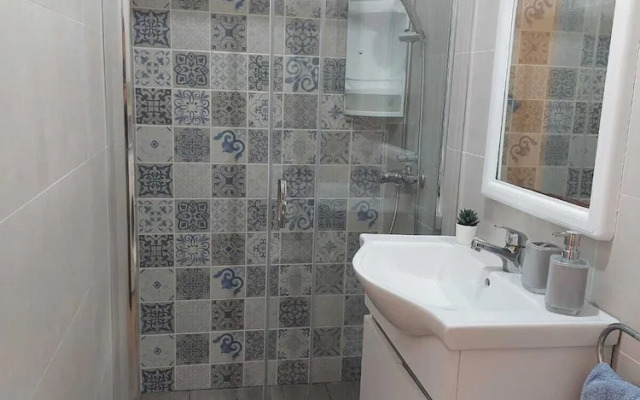 Excellent Views 2-bed Apartment in Marsalforn Gozo