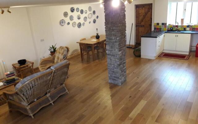 The Barn Annexe, Cefn-Yr-Allt