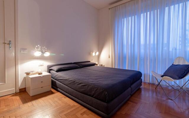 H11 [Sanremo Vista Mare] - Elegante