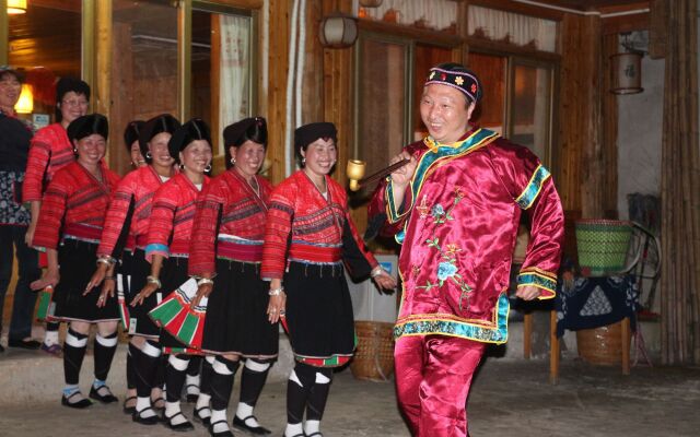 Tianranju Inn Longsheng