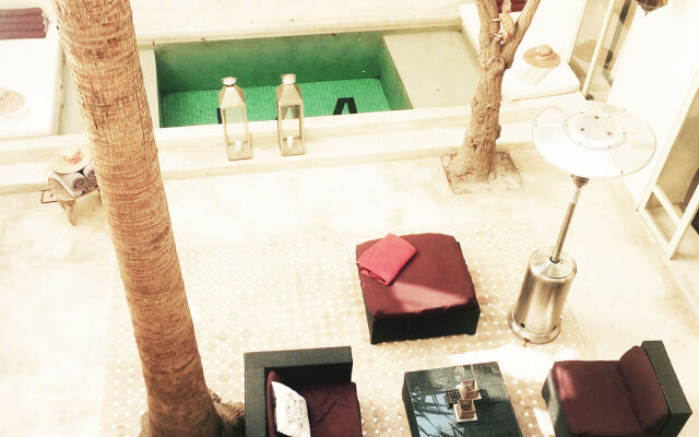 Riad 144