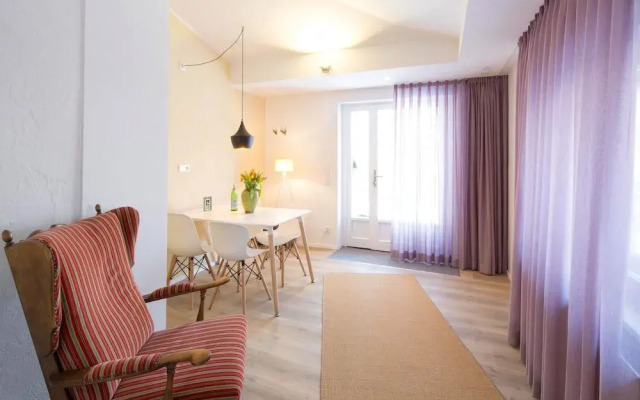 Little Suite Apartments