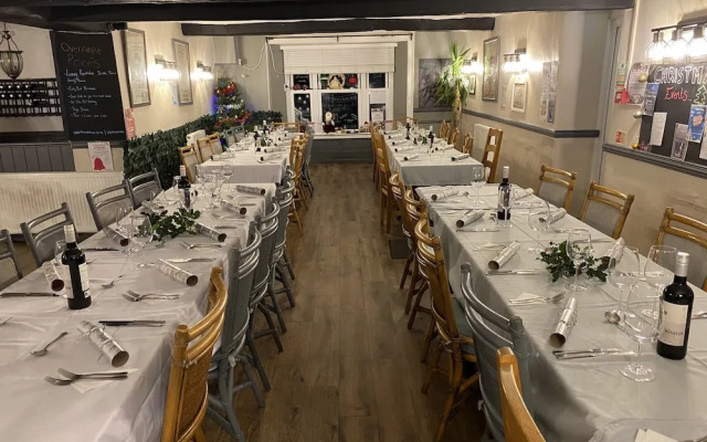 The Roade House Rooms