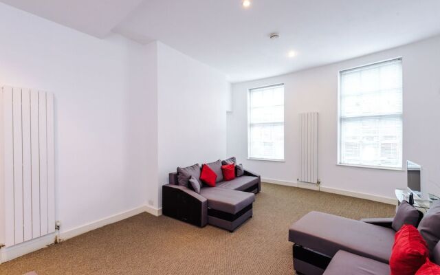 Benson Apartments by Top House
