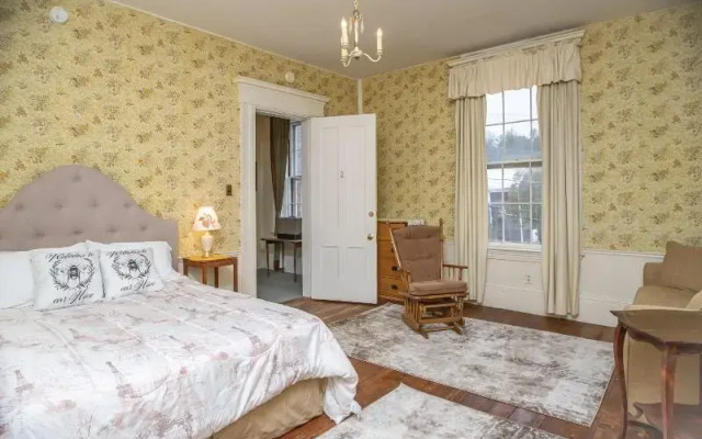 The Jeremiah Mason House B & B