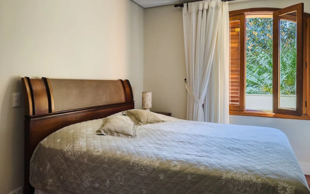 Refúgio de Alto Padrão na Granja Viana