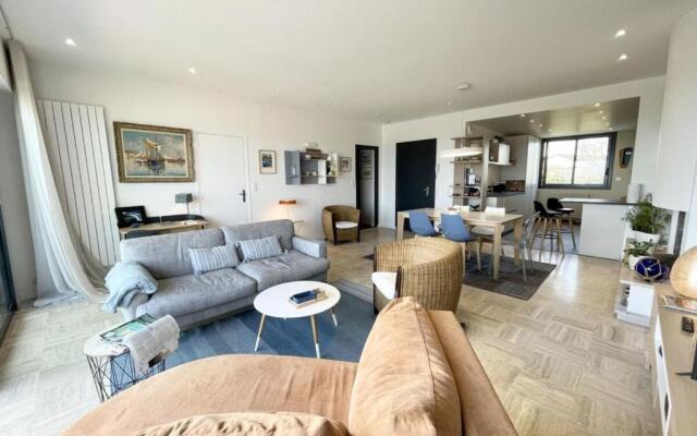 LUXURY T3 neuf de standing Front de mer vue 180