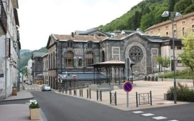 Appartement Mont-Dore, 2 pièces, 6 personnes - FR-1-415-15