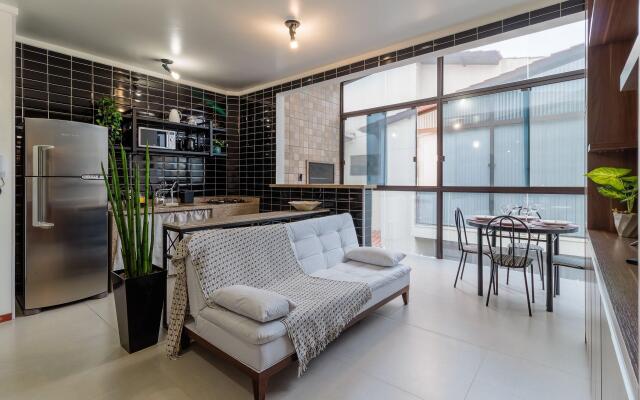 Apartamento a 650m da praia Floripa-SC RUB201