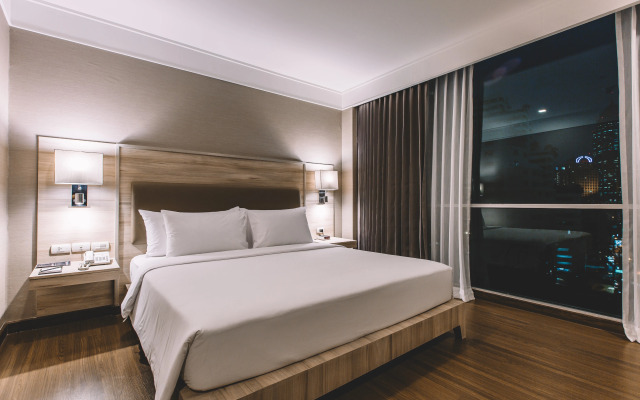 Adelphi Suites Bangkok