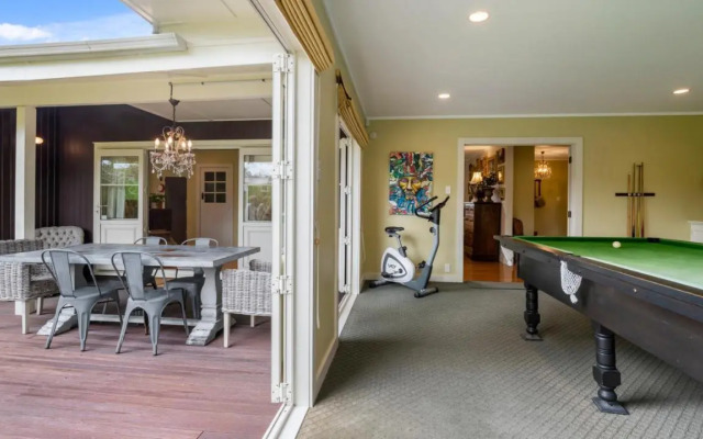 A Ray of Sunshine - Manly Holiday Home