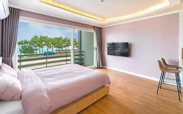 Baradeon Bada Pension, Yangyang