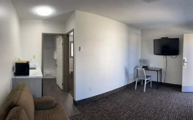 Coast Penticton Hotel