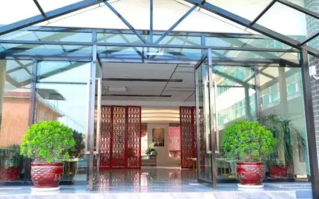 Pu'er Jingyi Hotel