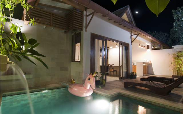 KeRensia Private Pool Villas