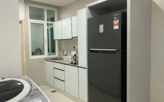 Central Residence - Free Gym Pool