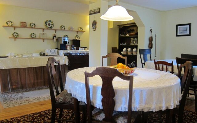 Auld Farm Inn B&B