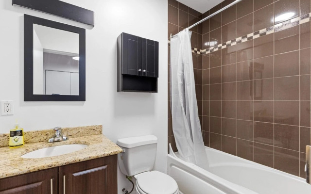 M11 The Artsy Suite 2BR Prime Location DT