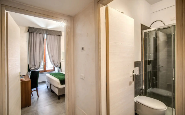 Tritone Top House