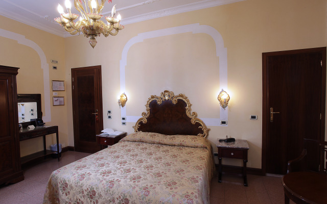 San Moisè Hotel