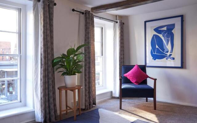 No 88 UPPER ST GILES - Elegant, Stylish Townhouse