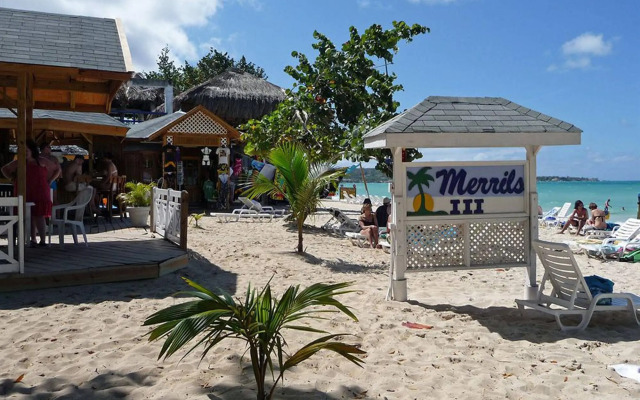 Merrils Beach 3 All Inclusive