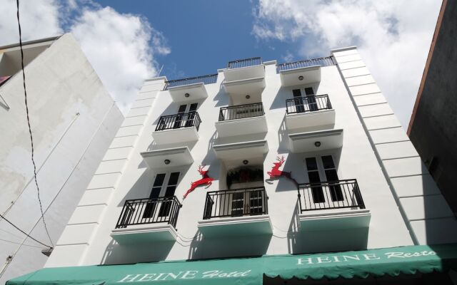 hotelImage
