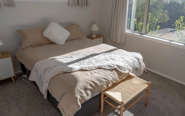 Tuscan Retreat – Guest Rooms – Martinborough