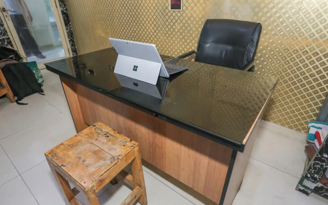 Hotel O Ciputat Near Apartment Green Lake View Ciputat