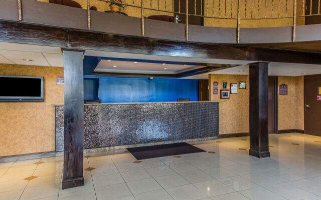 Rodeway Inn & Suites