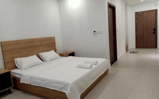Luxury Scenia Bay Apartment with Seaview