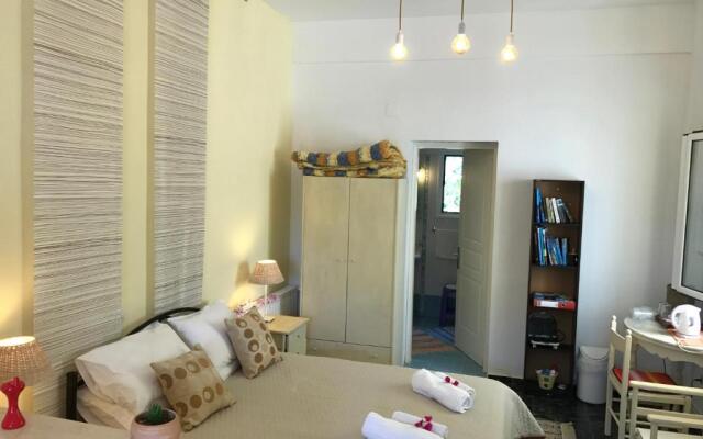 Angeliki Studio and Apartment