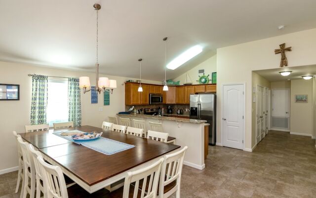 ReelEm Inn 614 by RedAwning