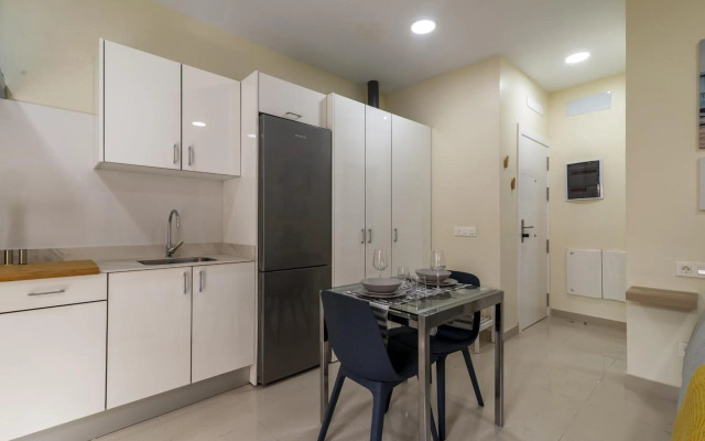 Lightbooking Livian Suites Las Palmas