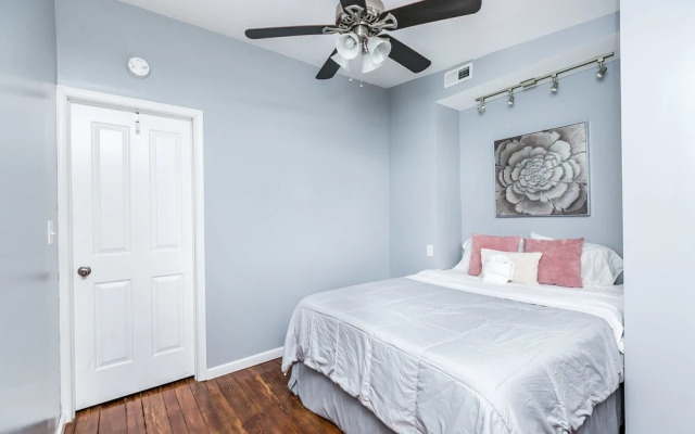 Charming Home Near Harbor&stadiums W/2carparking