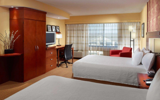 Courtyard by Marriott Clarksville
